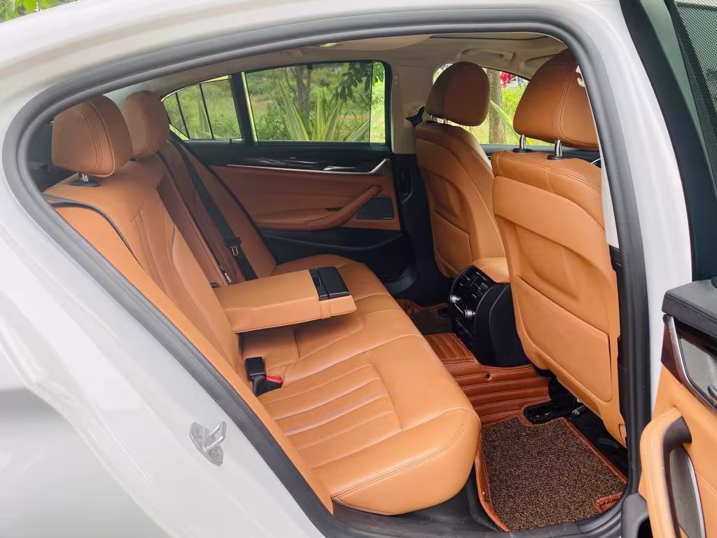 BMW 5 Series gallery 4