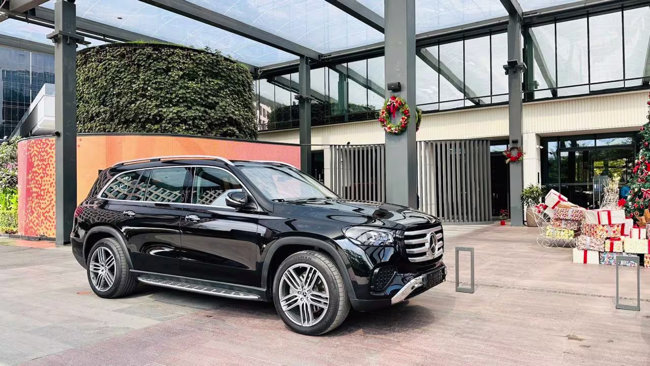 Mercedes-Benz GLS 450 - Front view