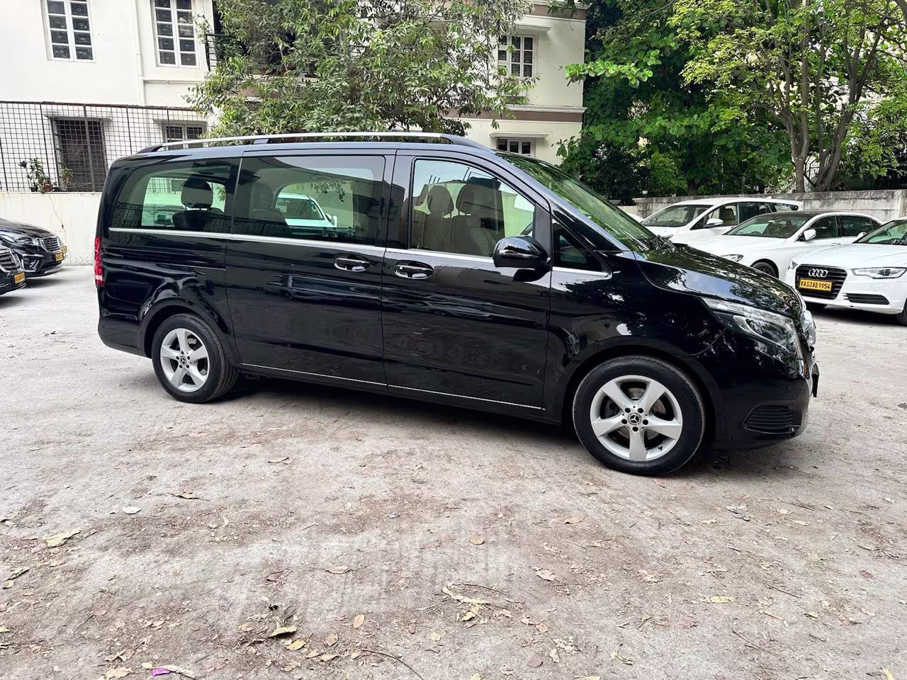 Mercedes-Benz V-Class - Front view