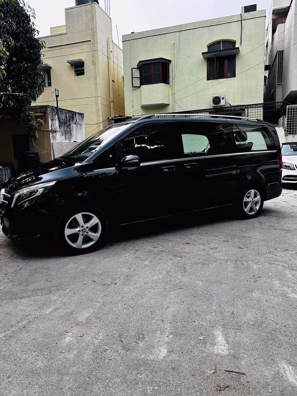 Mercedes-Benz V-Class gallery 2