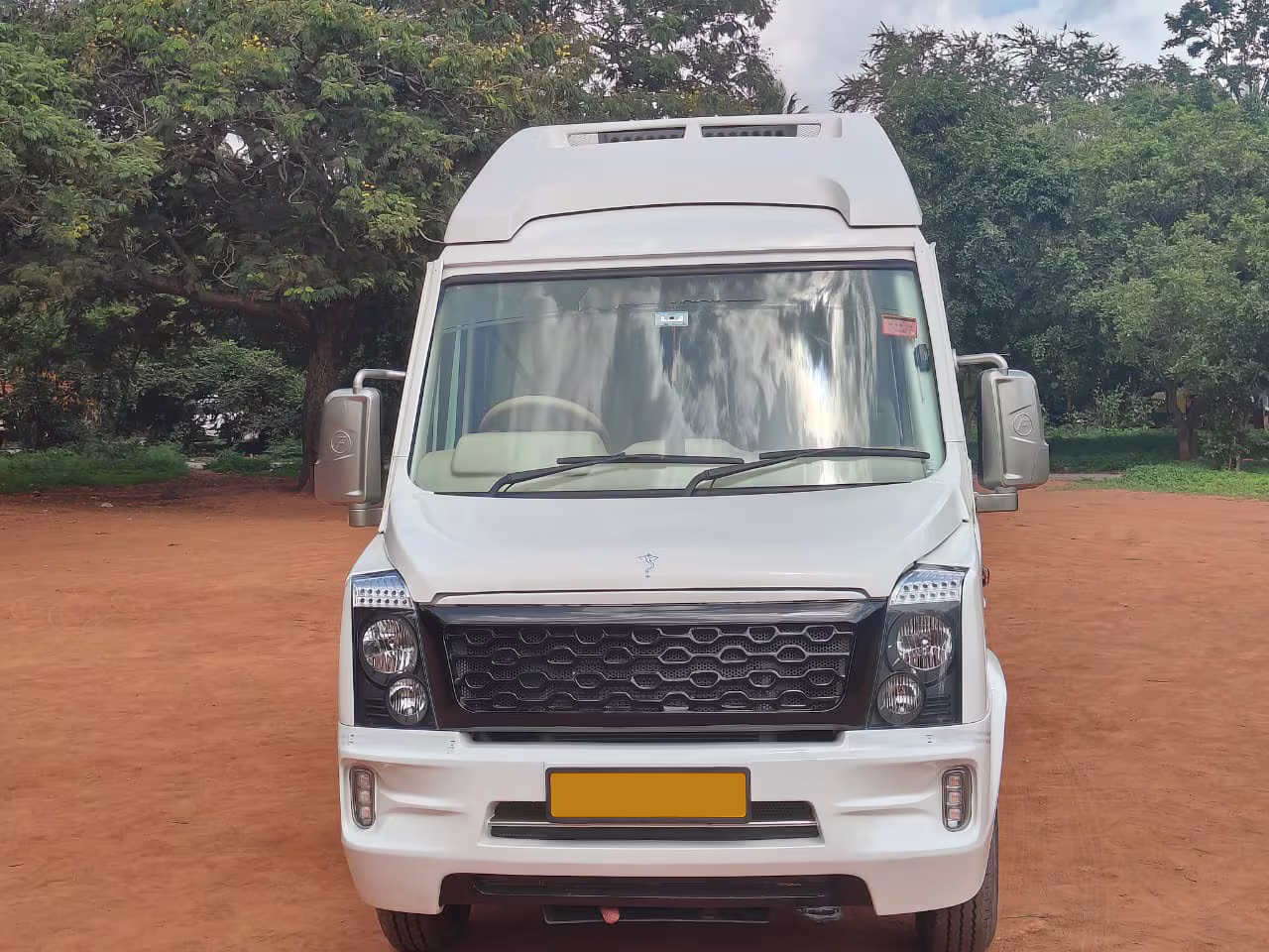 TT 9 Seater gallery 7